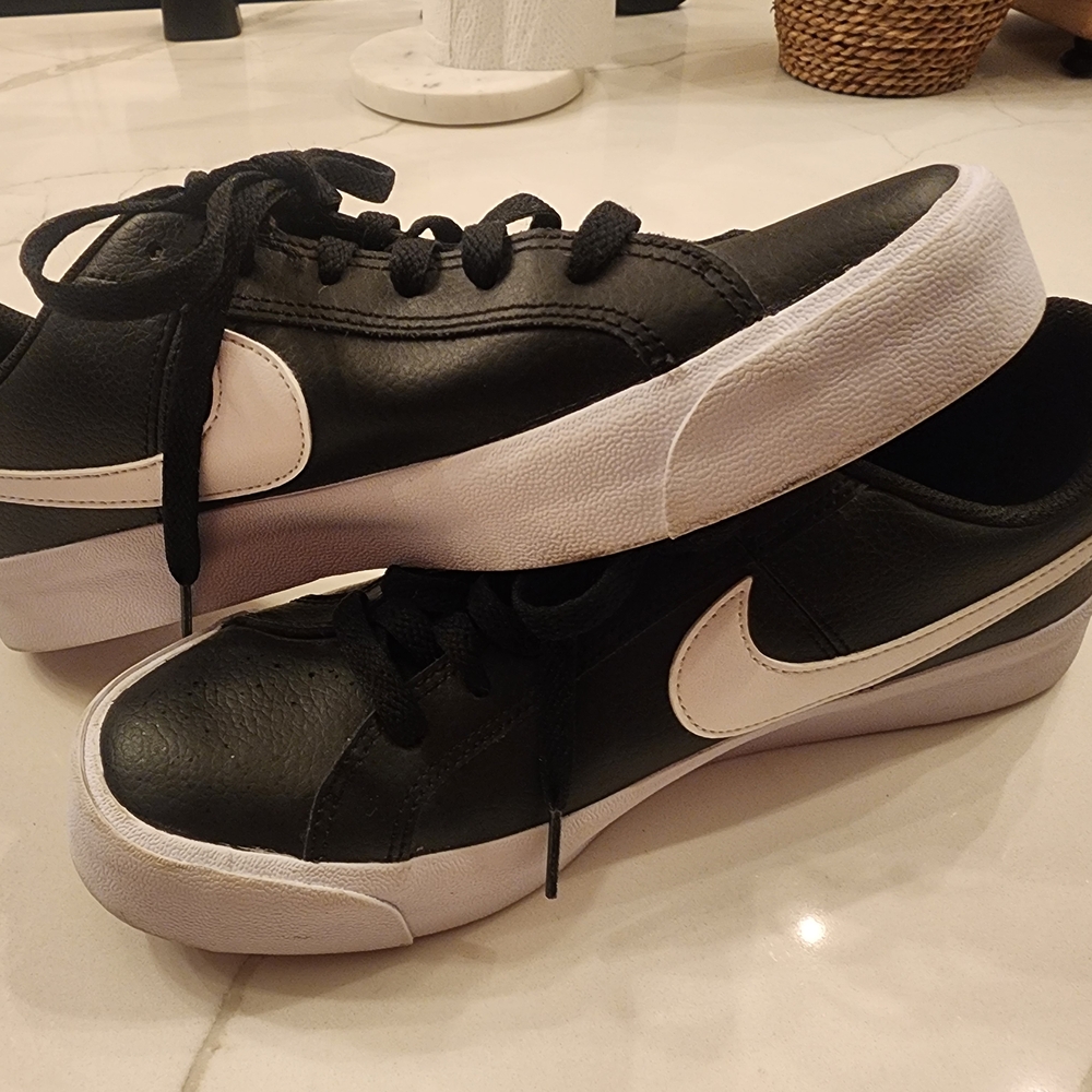 Nike Black and White Athletic Shoes